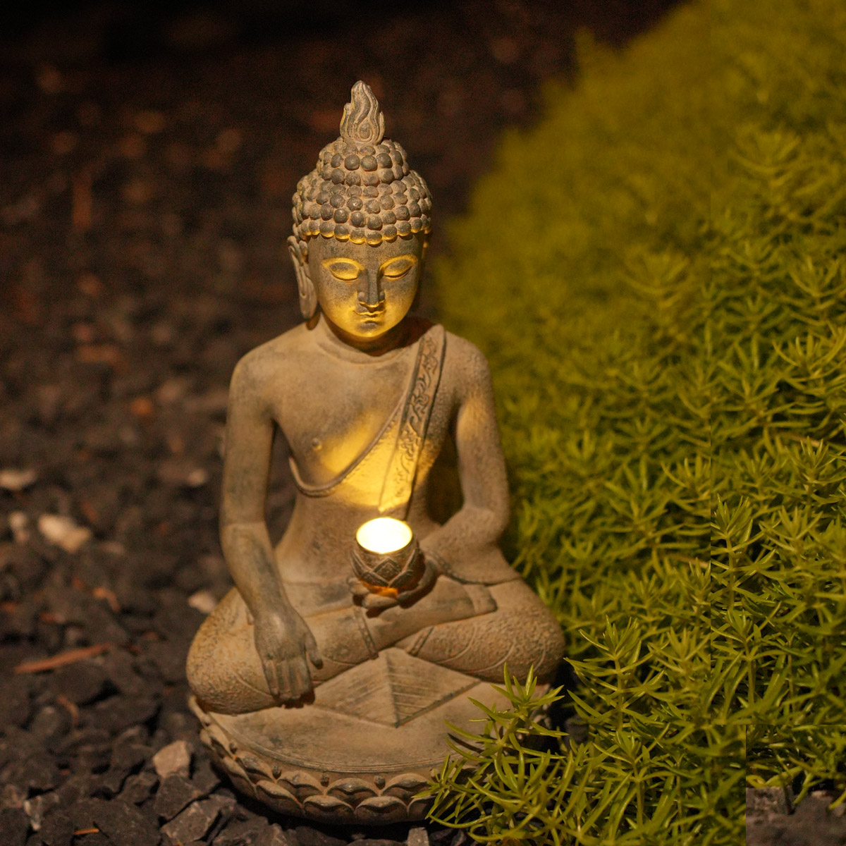 禅の精神にインスパイアされたソーラーライト付き仏像 - 樹脂 - Outdoor Zen Lighting のレビューと価格