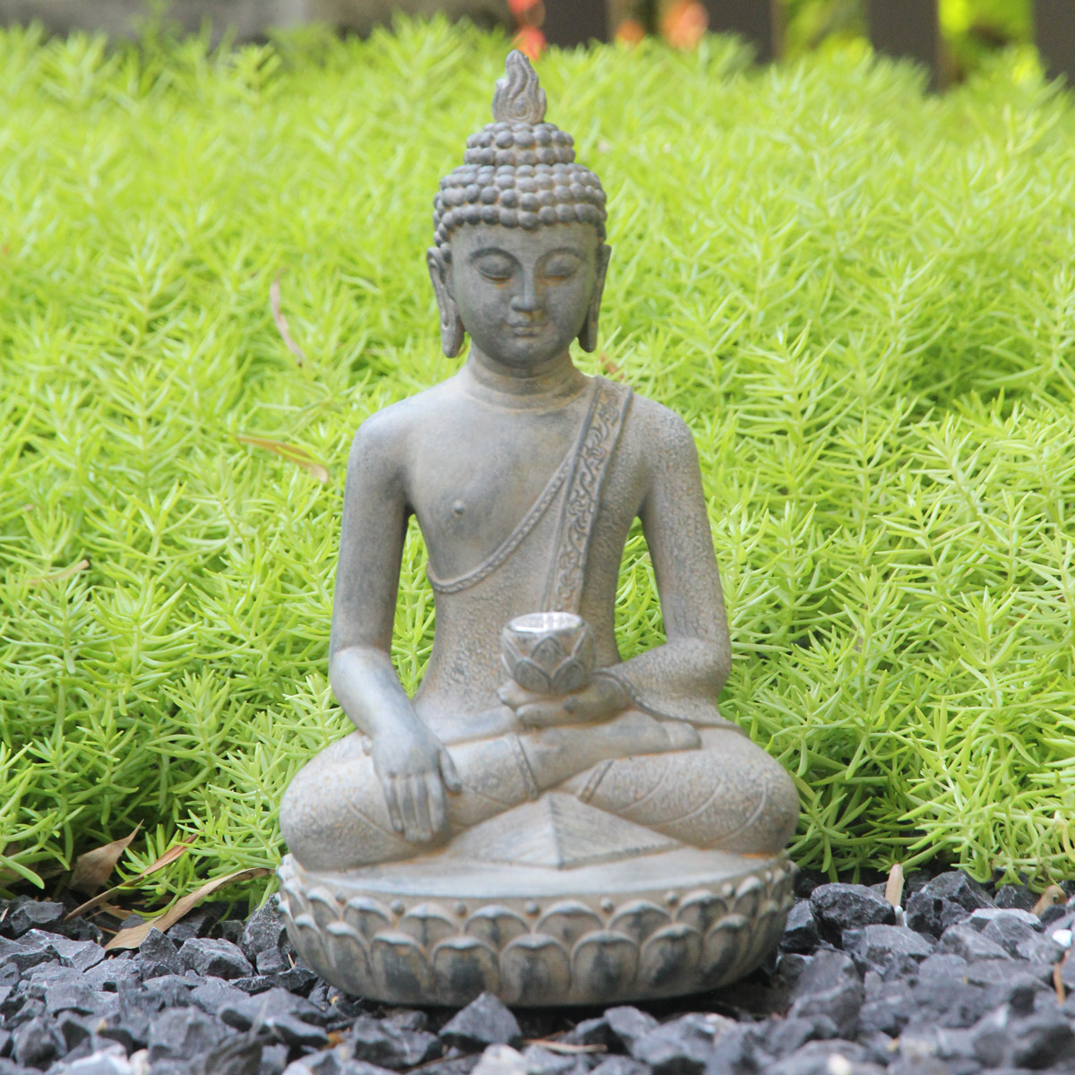禅の精神にインスパイアされたソーラーライト付き仏像 - 樹脂 - Outdoor Zen Lighting のレビューと価格