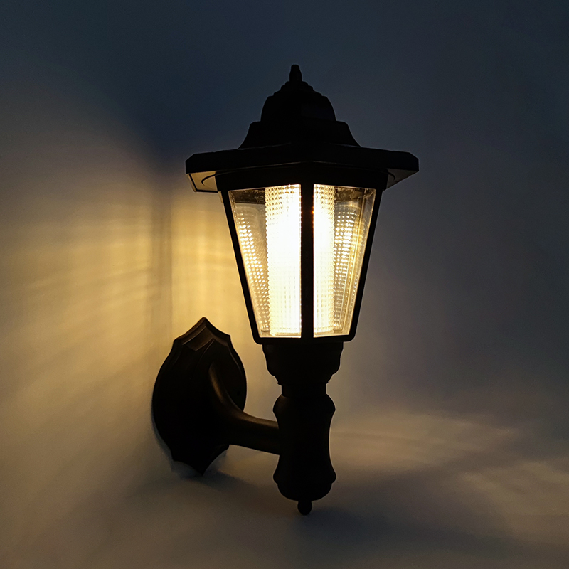 レトロなデザインのソーラーLEDウォールライト,防水,屋外照 - Outdoor Lighting Front Yard のレビューと価格