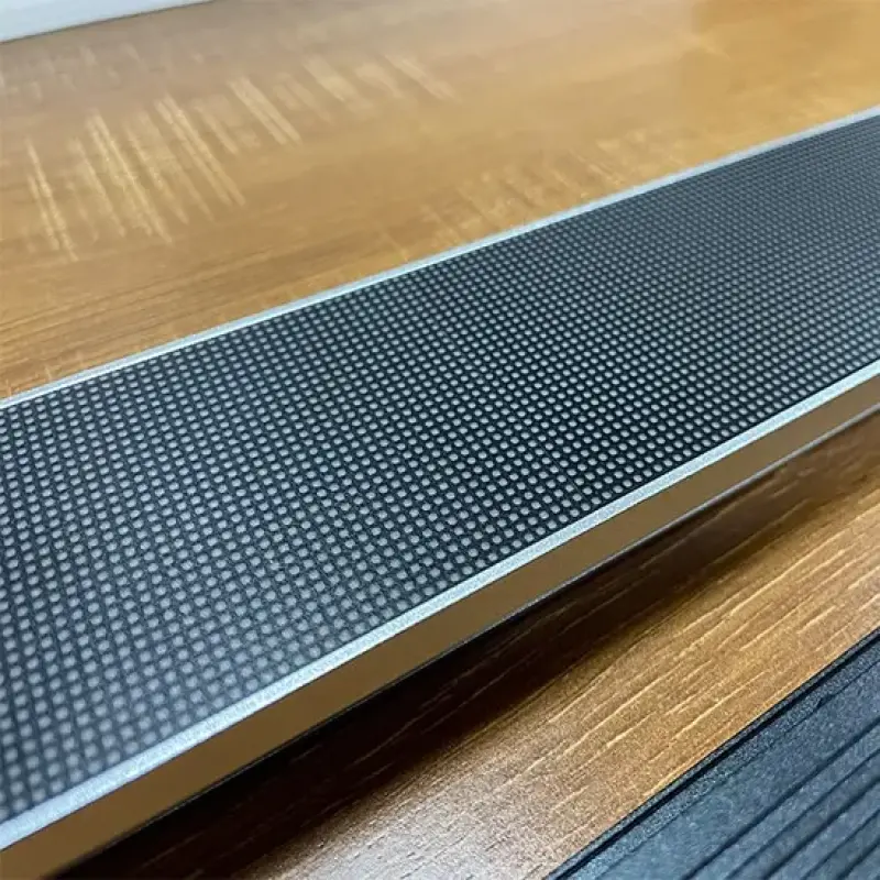 防水カスタムLEDディスプレイGobフルカラー超小型ピッチ広 - Waterproof Led Strip のレビューと価格